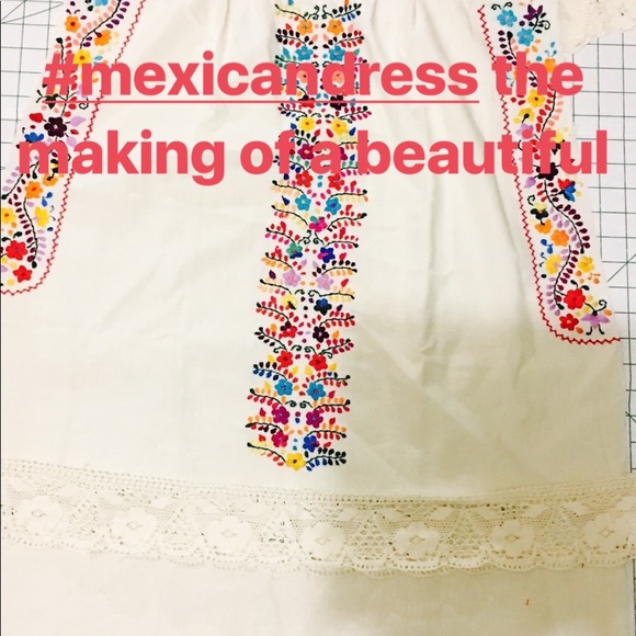 Mexican embroidered crochet off shoulder dress - Picture 5 of 7